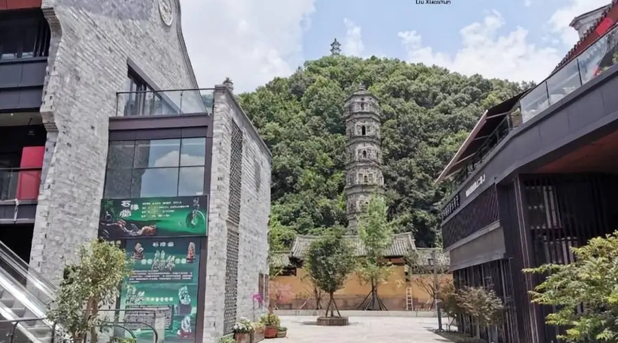 在浙江临海的千年府城内，有一处低调的全国重点文物，游客却不多