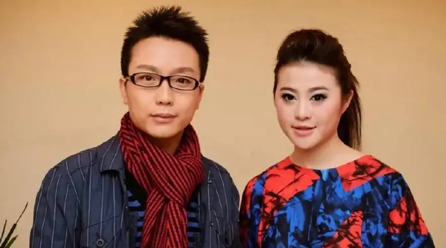47岁李玉刚近况曝光！曾与美女范小宁相恋6年，如今还是单身让人唏嘘