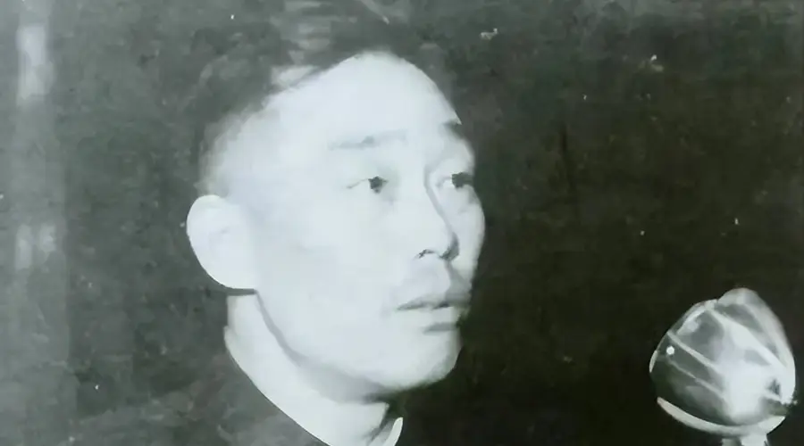 1949年,上海特务横行霸道,陈毅没招,陈赓:让那个死刑犯出山