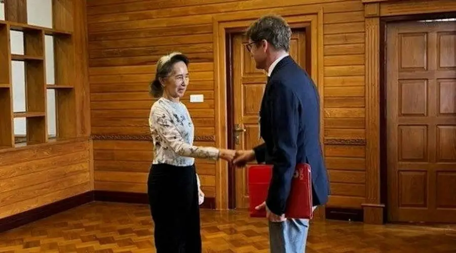 中缅联合声明见效 敏昂莱外交破局 缅甸军方与少数民族武装开启和谈对接