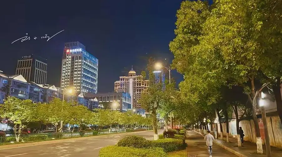 曾经是中国“最没存在感的省会”之一，如今却逆袭成为网红城市？