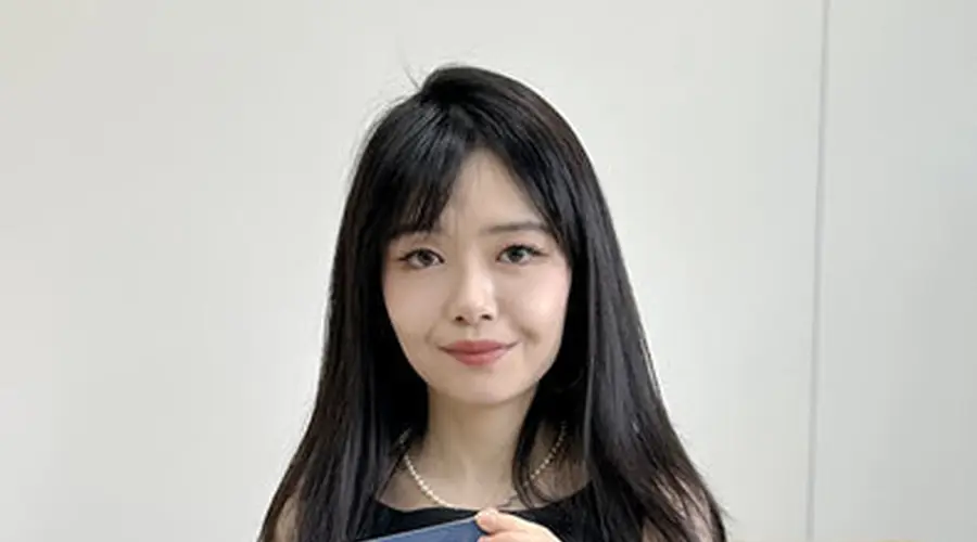 方文山倾情推荐 青年作家毛艺舟新作《在成都的云雾里》出版