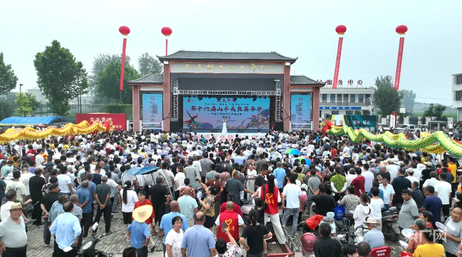临泉瓦店镇美食唢呐斗羊掀起盛夏狂欢
