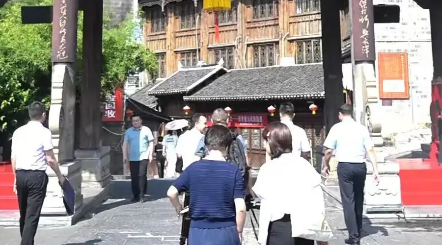 省政协办公厅新闻采访团赴铜仁 探访旅居产业转型新路径