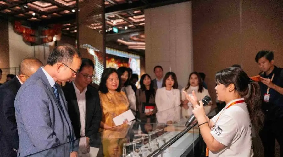 美高梅「狮展艺文」首期导赏员培训结业 澳门青少年文旅人才培育链再升级