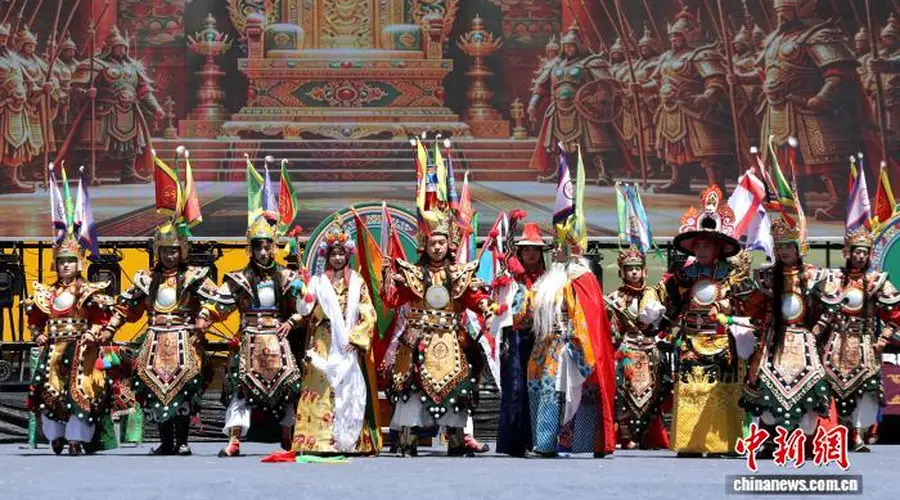 2026玛域格萨尔文化旅游节启幕 果洛集中上演多部《格萨(斯)尔》改编藏戏