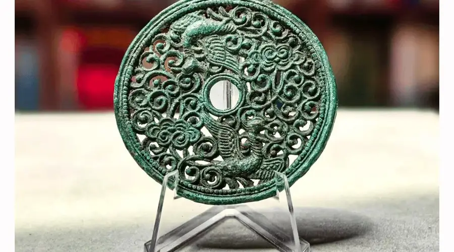 古代滇地镂空钱鉴赏第七篇 鸾凤和鸣钱上竟藏云南绿孔雀密码