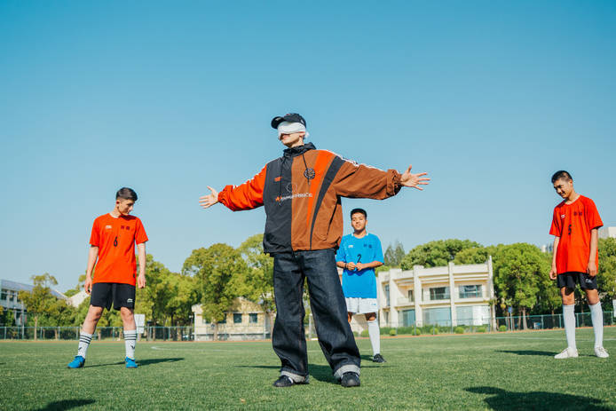 跳出竞技局限传递人文大爱 艾热《我听闻过你看得见的一切》重塑说唱治愈力量