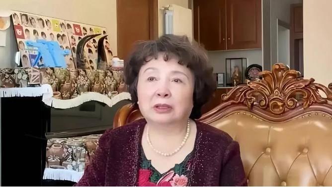 10年60岁失独母亲冒死生下双胞胎，丈夫22年去世，如今孩子中考了