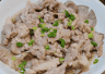 平菇蒸肉片仅需十分钟 家常鲜嫩美食这样做