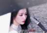 王楚然穿白裙吹泡泡 眉眼低垂温婉动人