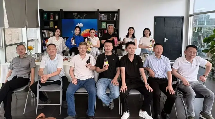 告别“剧本式”品鉴：一场“零压”实践背后的选品升维