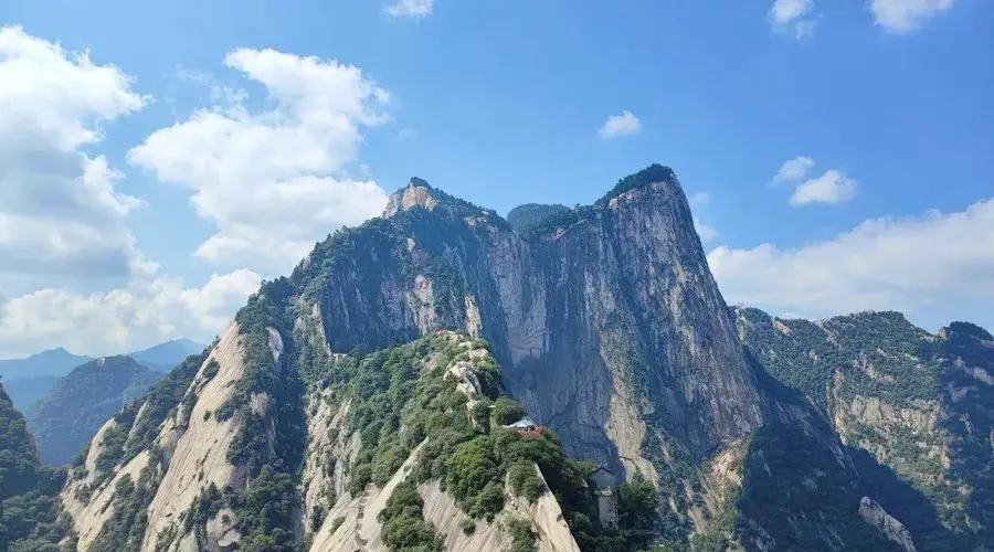 华山景区门票半价惠民政策及运营服务公告