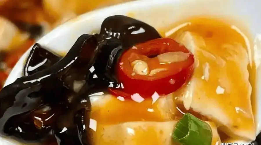 黑木耳烩豆腐,成本不到五块钱,饭店却要卖三十八