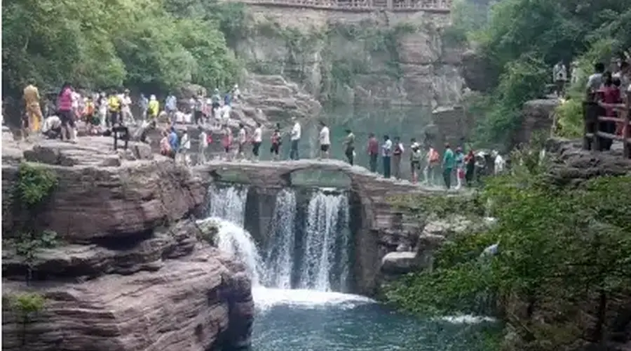 泰山旅行社服务中的应用场景与适配分析