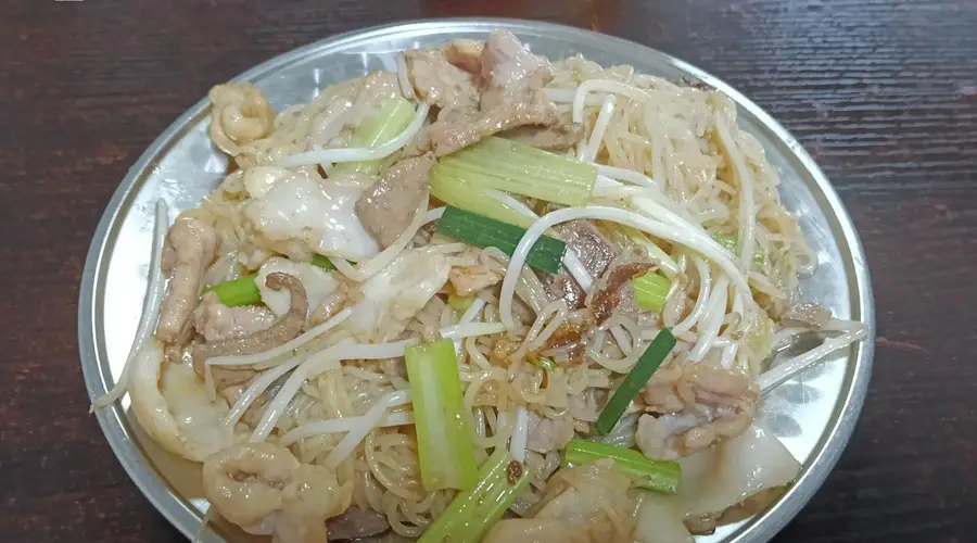 北流炒粉烟火气,鲜料现炒味正香