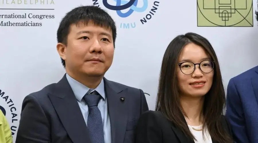 2026菲尔兹奖揭晓:中国数学家王虹邓煜凭这些研究成果获奖