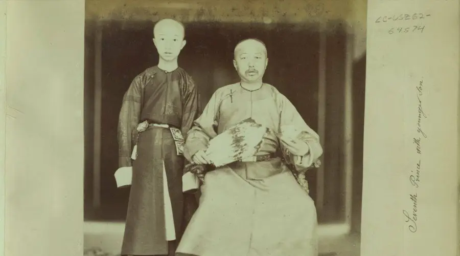 光绪为何无清晰正面照？1902年正阳门抓拍难辨 皆因慈禧严控输出