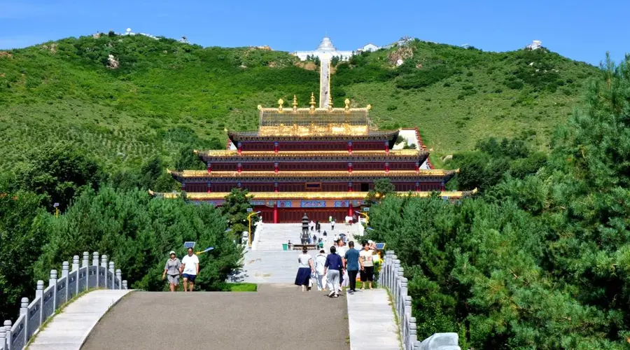 兴安盟葛根喇嘛庙打卡：农耕游牧文明交融的藏传格鲁派圣地