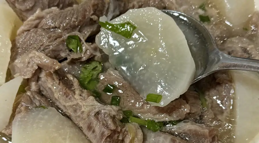 清汤萝卜牛肋条超鲜 清淡家常炖菜好吃不腻