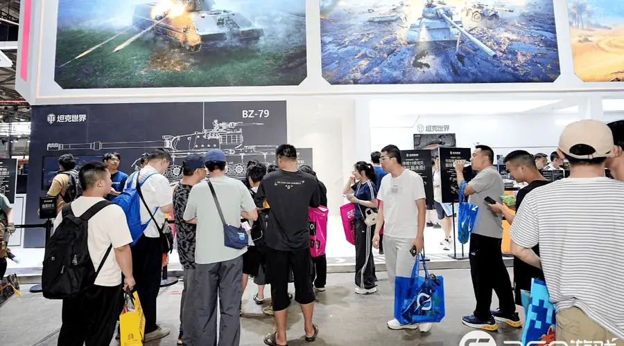 CJ现场炸了!坦克世界呆萌公仔引玩家喊要一直玩下去