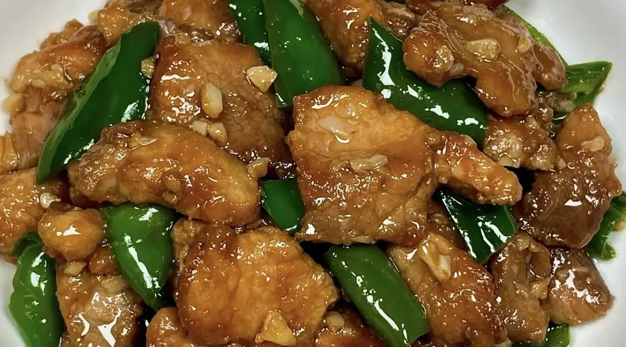 辣椒炒肉家常做法出炉 十分钟完成下饭硬菜