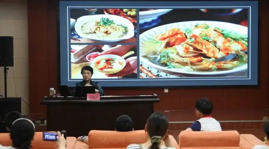 活动报道‖烟火藏文脉 早茶忆乡愁:“早点来泰州” 第三讲开讲