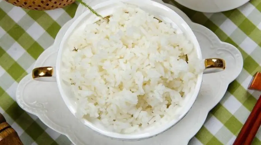 主食吃不够,并发症来得更快?糖友每天至少要吃够这个量的主食!
