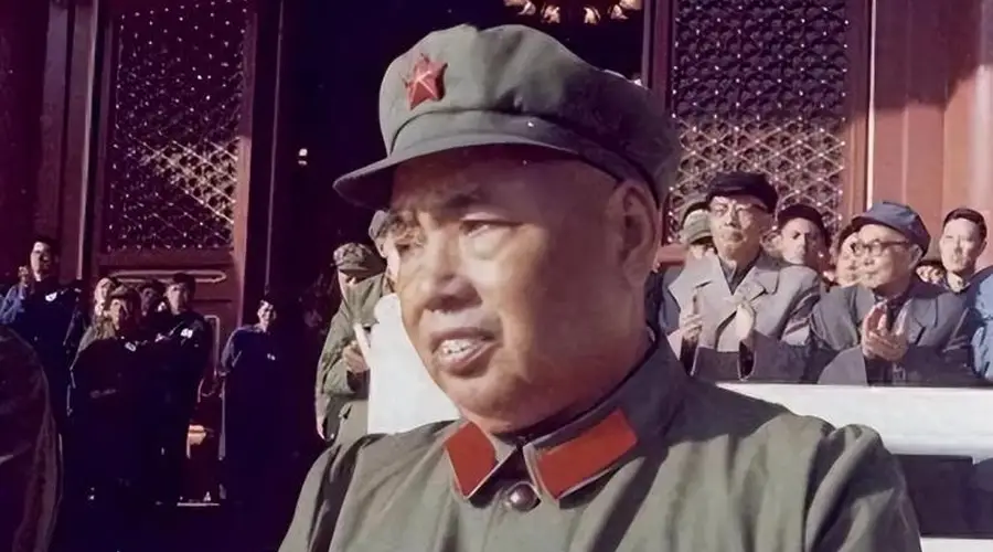 许世友呵斥新来的师长,得知对方身份后,态度却一百八十度大转弯