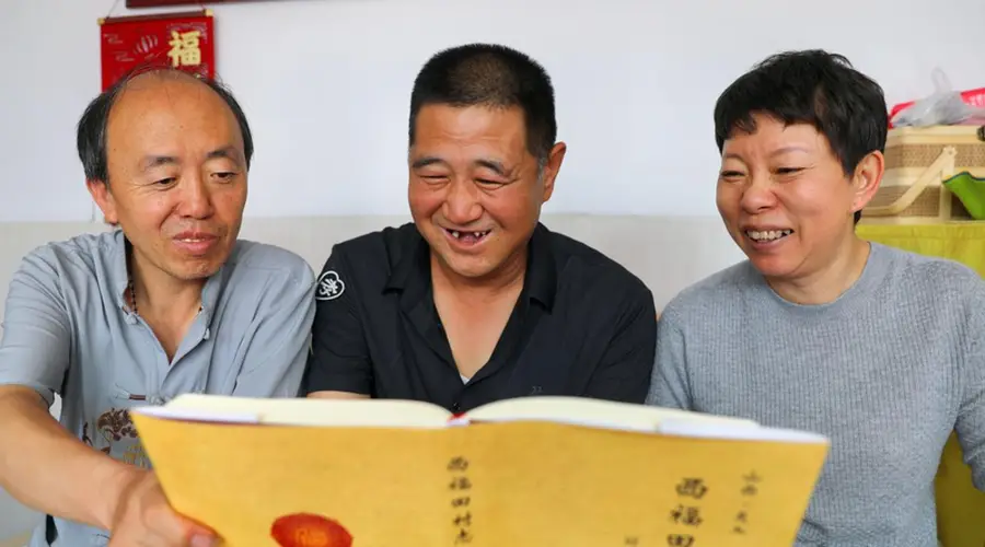 七年纸笔 半生乡愁！山西灵丘八旬老党员手写六百年村史
