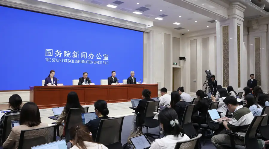 人民币汇率怎么稳?央行回应来了