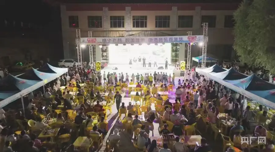 宁夏隆德夜经济焕新：音乐嘉年华点燃千年古县夏夜烟火气