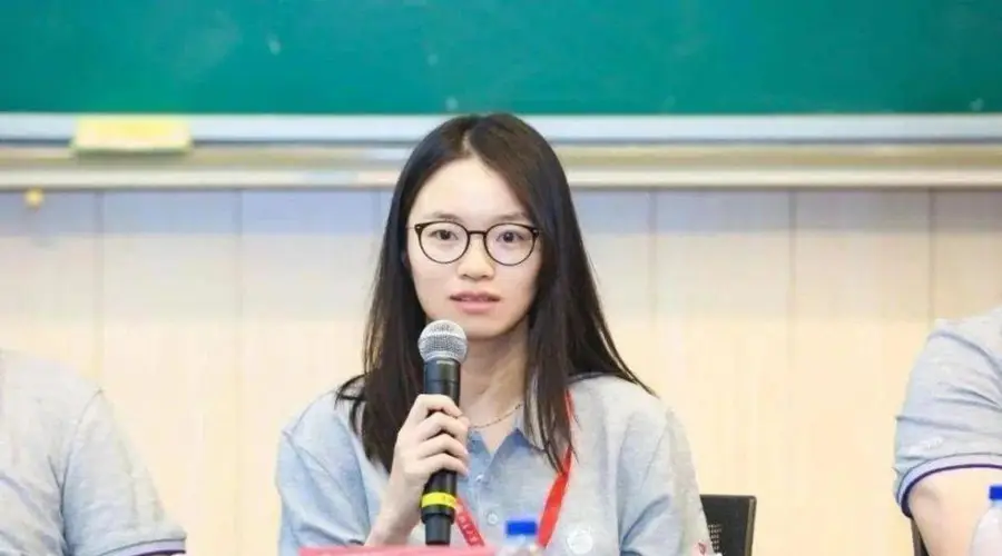 两位中国数学家获国际数学界最高荣誉 攻克牛顿方程推玻尔兹曼方程核心难题