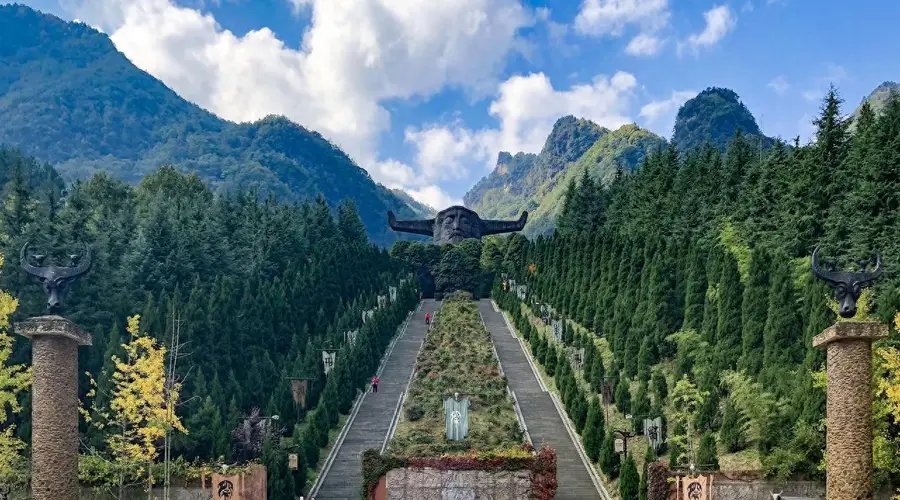 神农架林区原始秘境 看金丝猴逛华中屋脊云海盛景