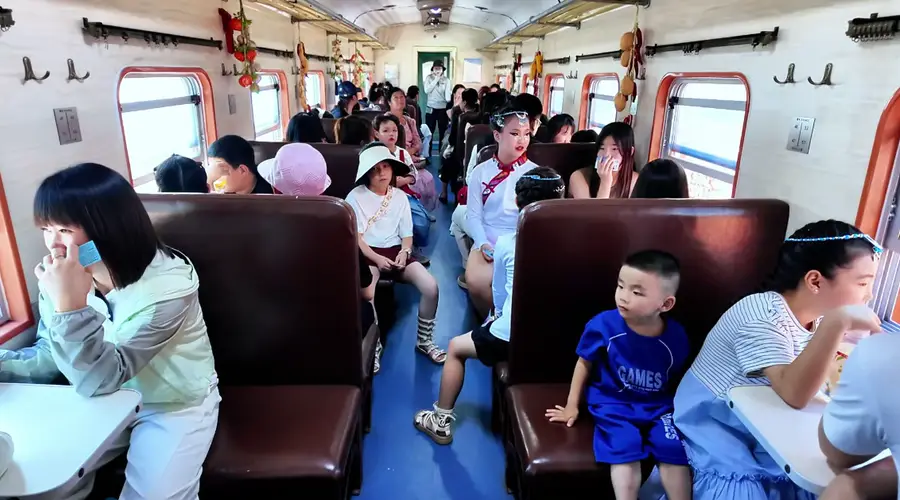 汽笛一响客满堂 文旅铺就致富路