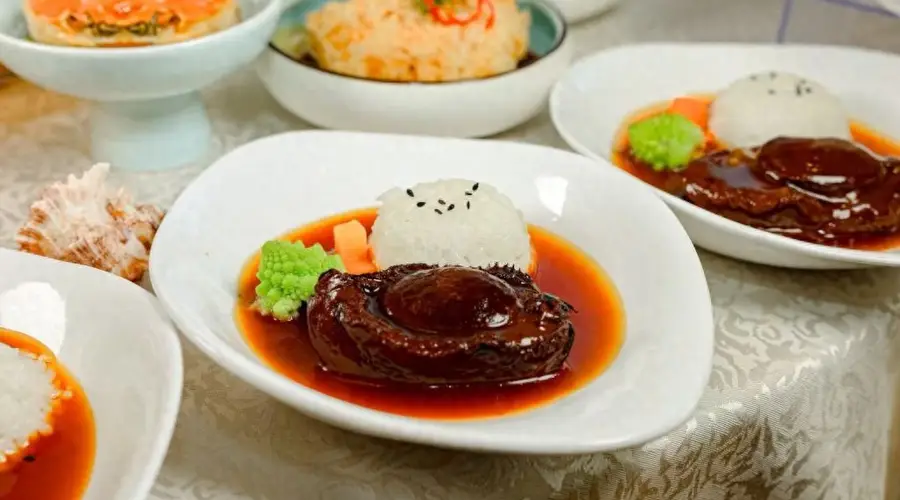 青岛上演鲁浙名厨巅峰对碰 国宴级南北美食亮相八大关宾馆