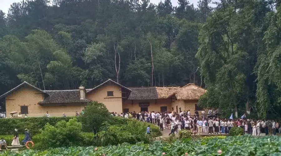 古志华：在 韶 山