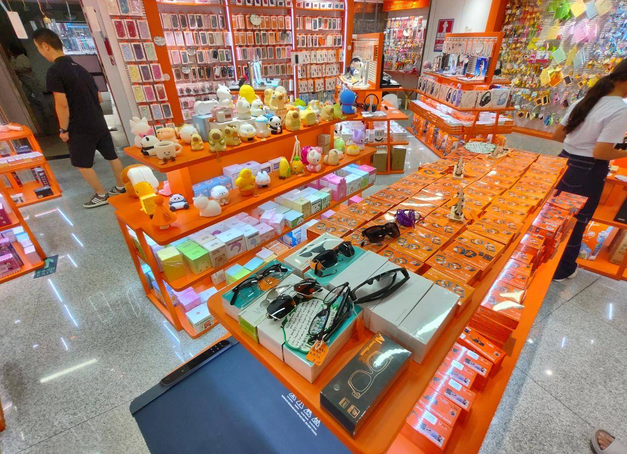AI硬件横扫华强北：四大新品类崛起，功能越单一卖得越爆